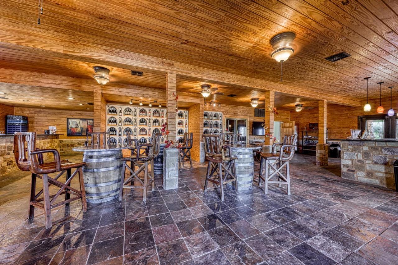 The Plum @ Mendelbaum Winery Guest Cabins Villa Fredericksburg Exterior foto