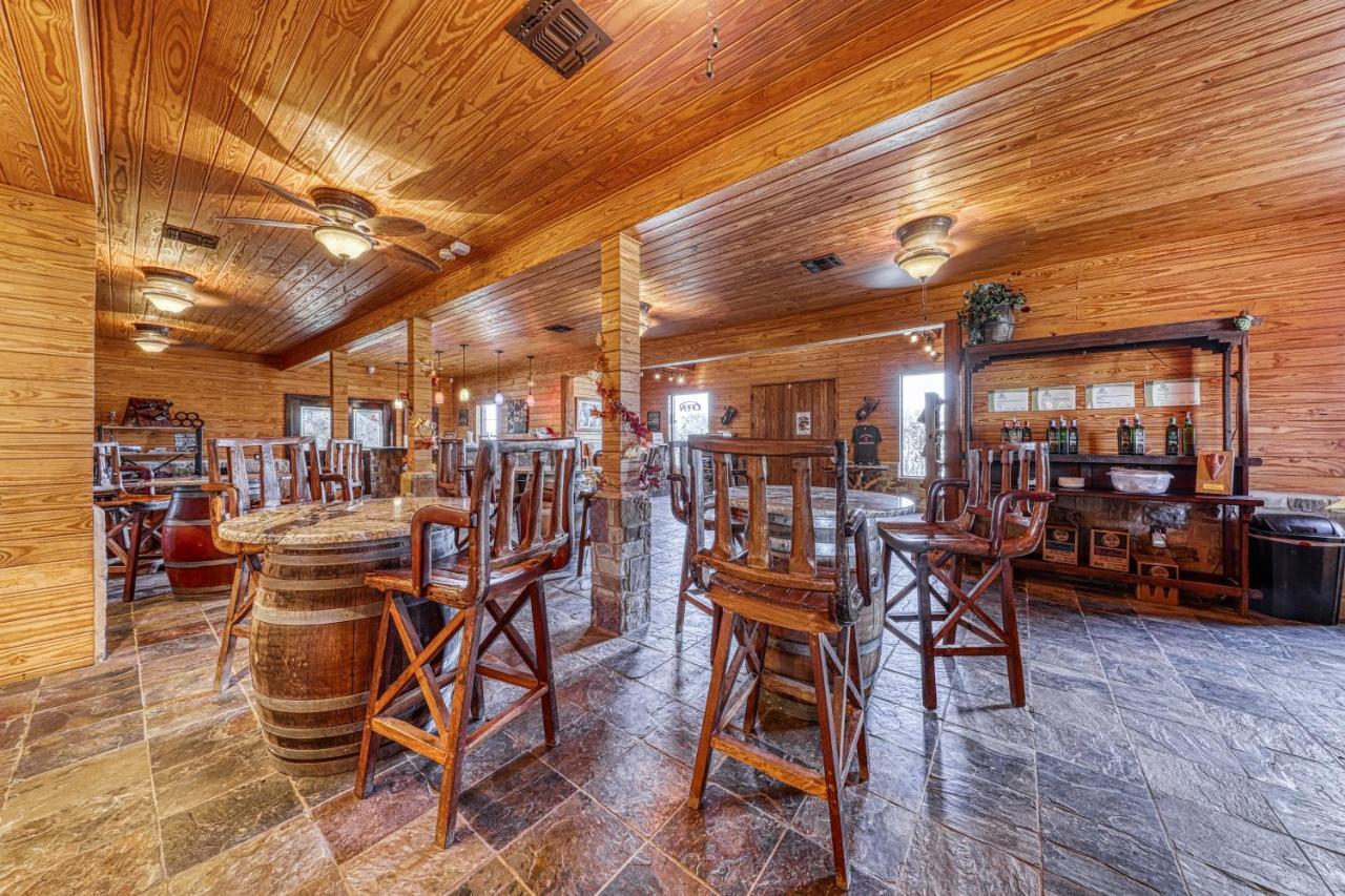The Plum @ Mendelbaum Winery Guest Cabins Villa Fredericksburg Exterior foto